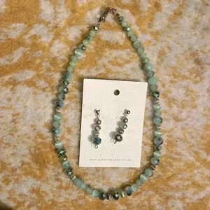 Blue topaz crystal necklace and earrings set NWOT